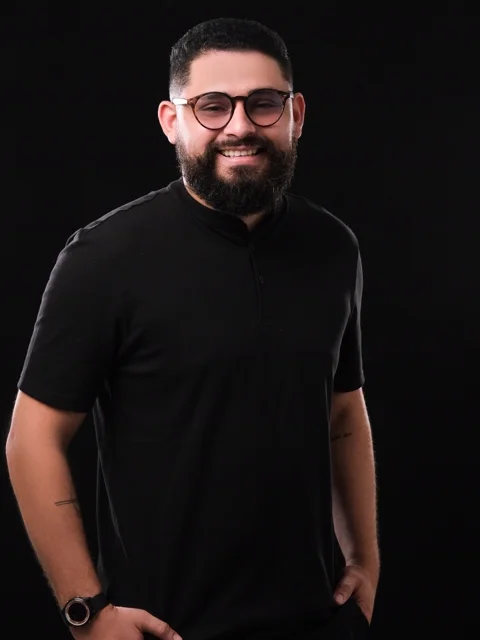 Retrato de Alessandro Vieira